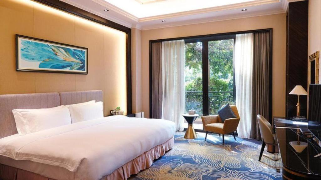 Chateau Starriver Guangzhou Peninsula Exteriör bild