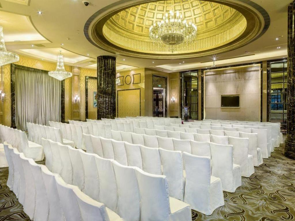 Chateau Starriver Guangzhou Peninsula Exteriör bild