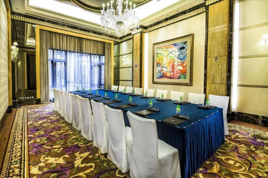 Chateau Starriver Guangzhou Peninsula Exteriör bild