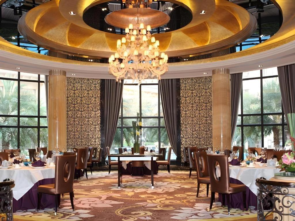 Chateau Starriver Guangzhou Peninsula Exteriör bild